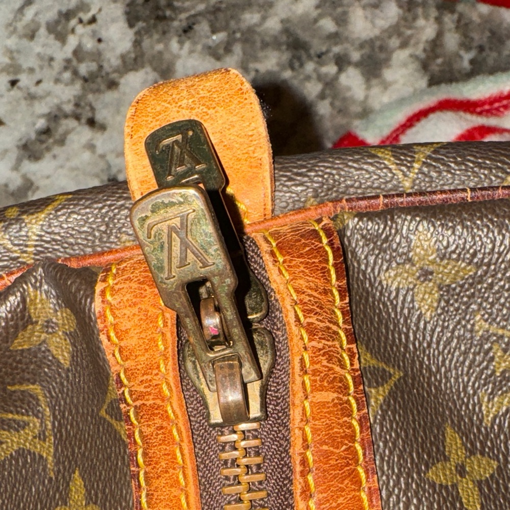 Authentic Louis Vuitton Keepall 45 Monogram Canvas | Vintage Travel Bag - Picture 12 of 16